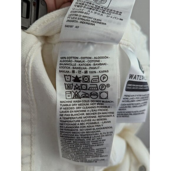 NWT Levi Strauss Wedgie Straight High Rise White Denim Jeans Size 24 - Picture 7 of 10